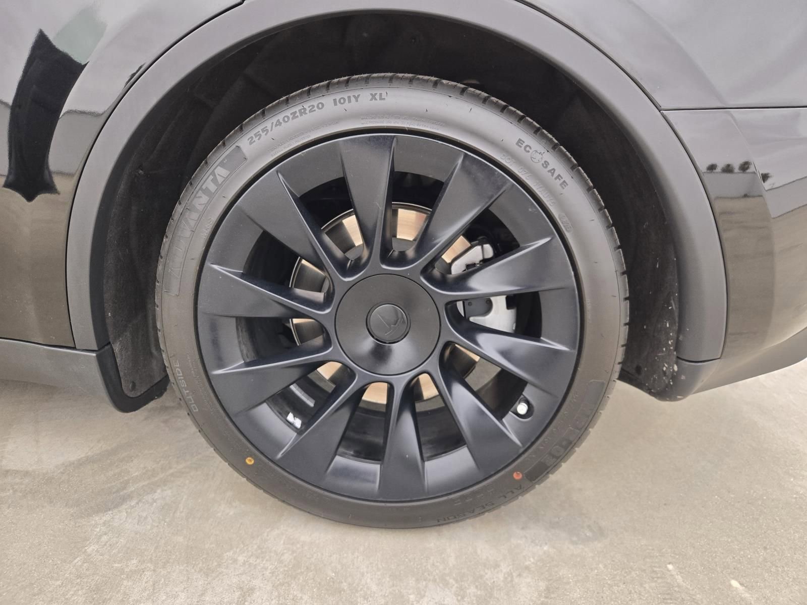 Used 2023 Tesla Model Y Long Range AWD/4WD image 29