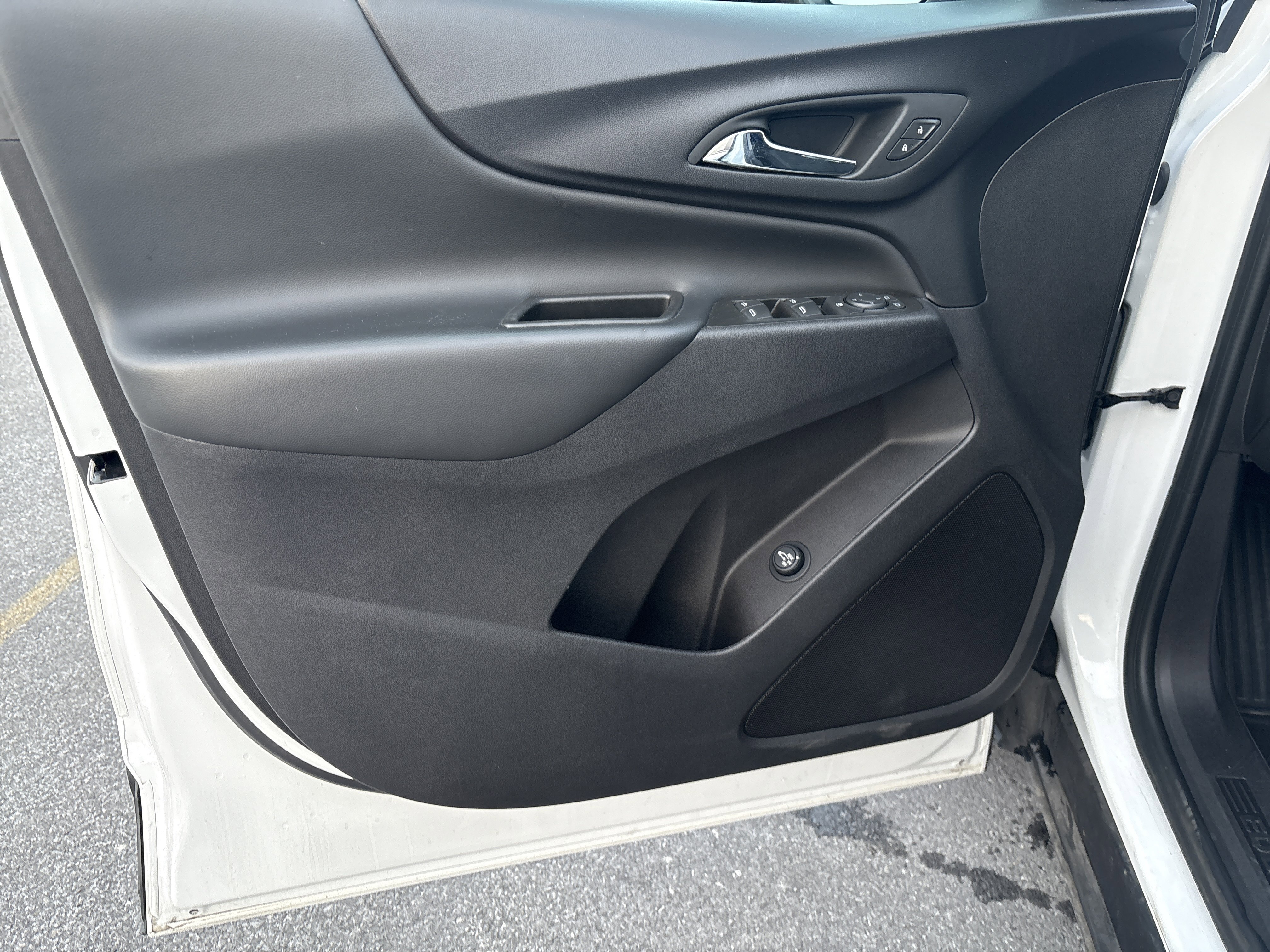 Used 2024 Chevrolet Equinox LT image 15