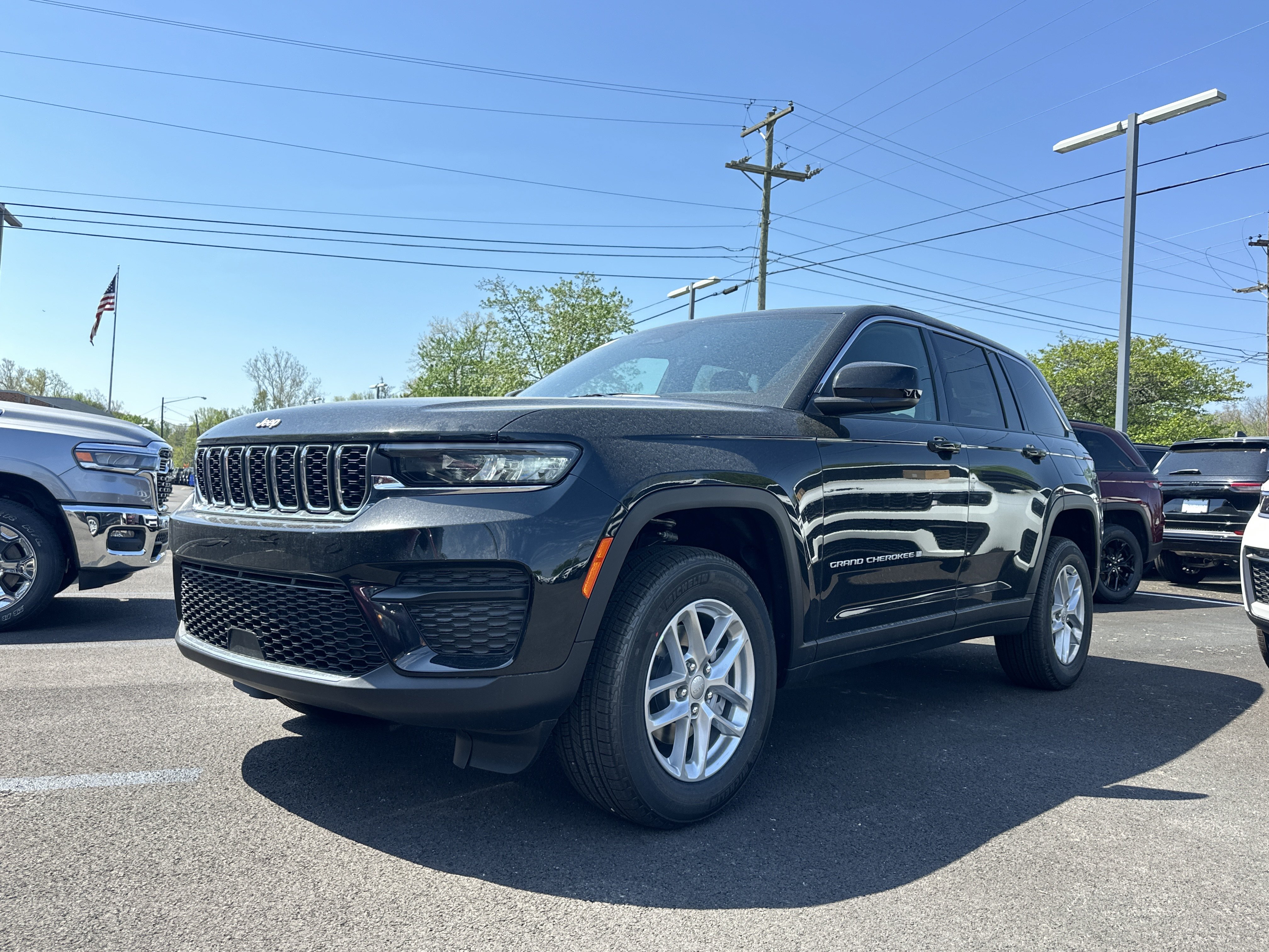 New 2026 Jeep Grand Cherokee Laredo X AWD/4WD image 21