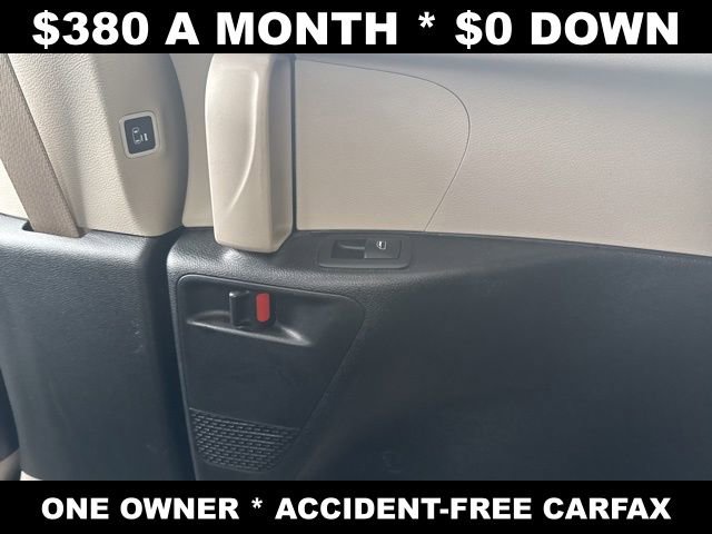 Used 2024 Chrysler Pacifica Touring-L FWD image 26