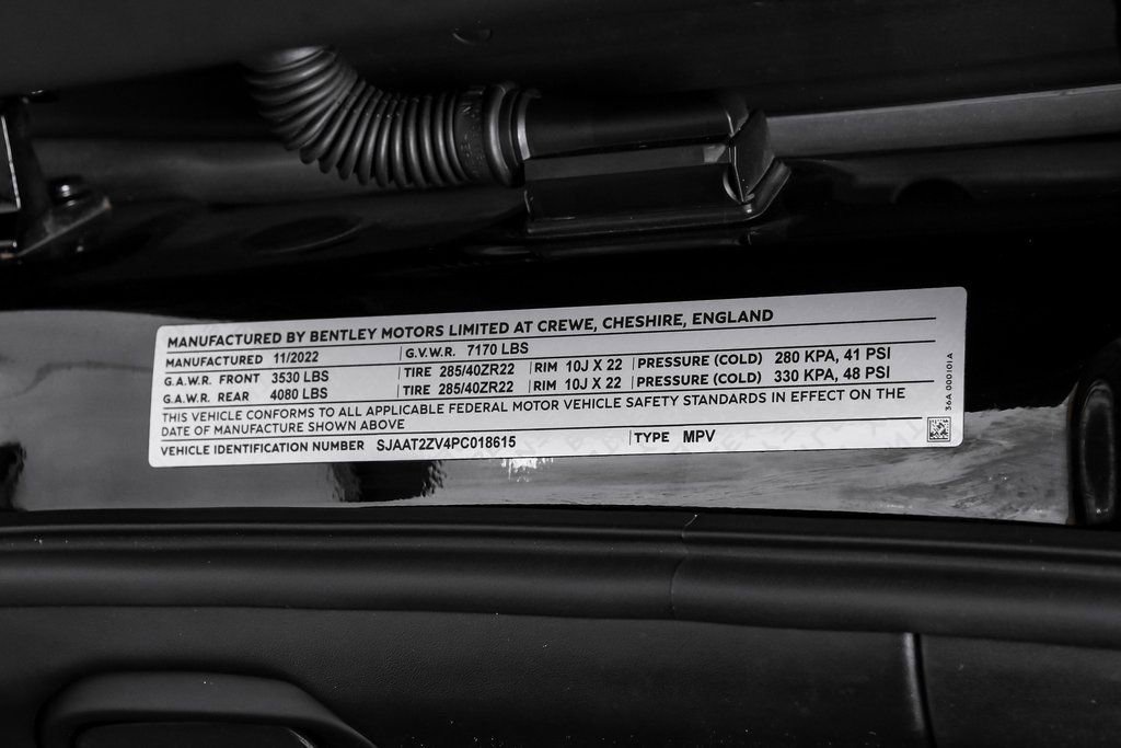 Used 2023 Bentley Bentayga image 69