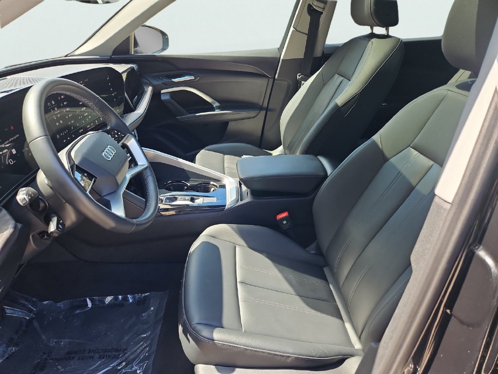 Certified 2025 Audi Q5 Premium w/ Convenience Package AWD/4WD image 15