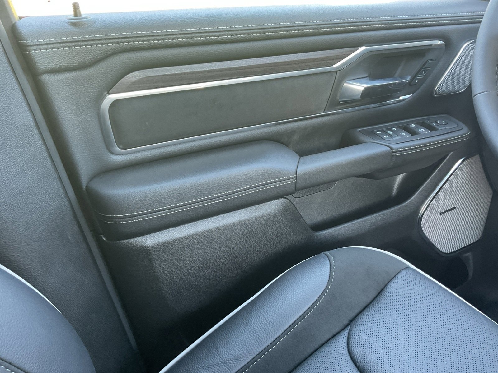 New 2026 RAM 1500 Laramie w/ Night Edition image 16