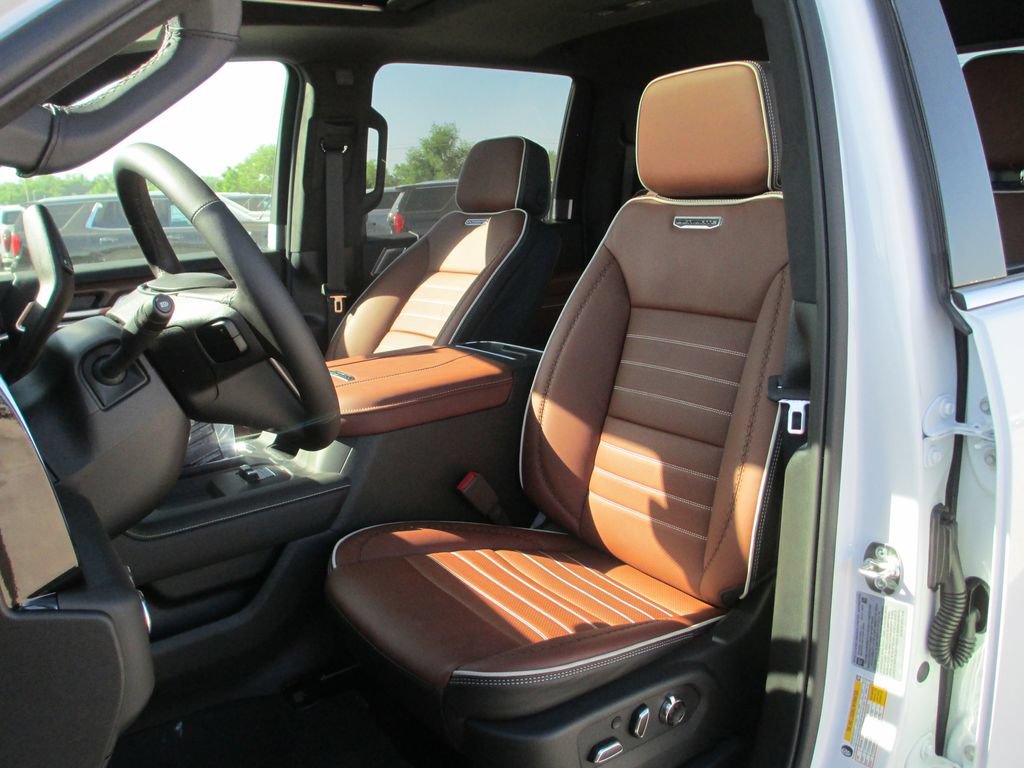 New 2026 GMC Sierra 2500 Denali Ultimate AWD/4WD image 14