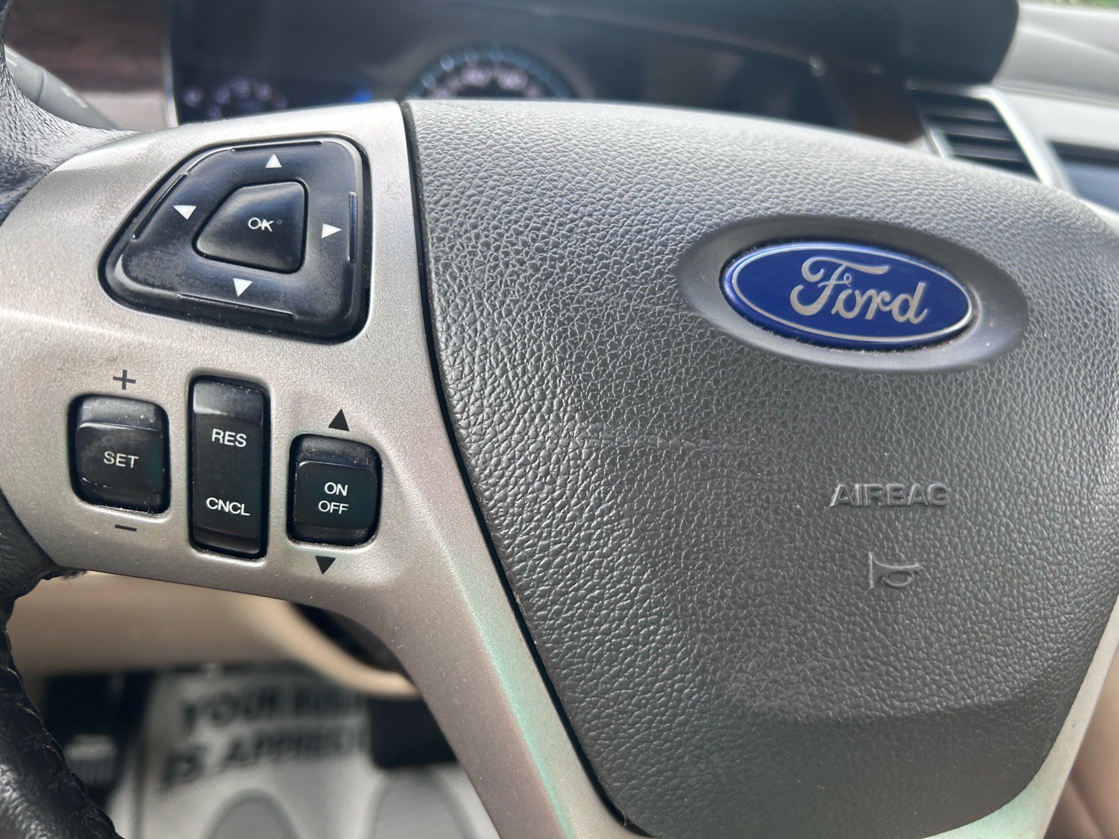 Used 2013 Ford Taurus Limited FWD image 20