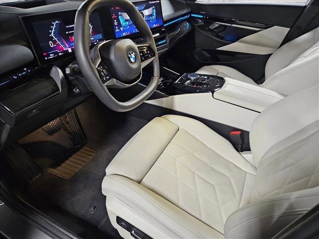 Certified 2024 BMW 530i 530i w/ Premium Package image 9