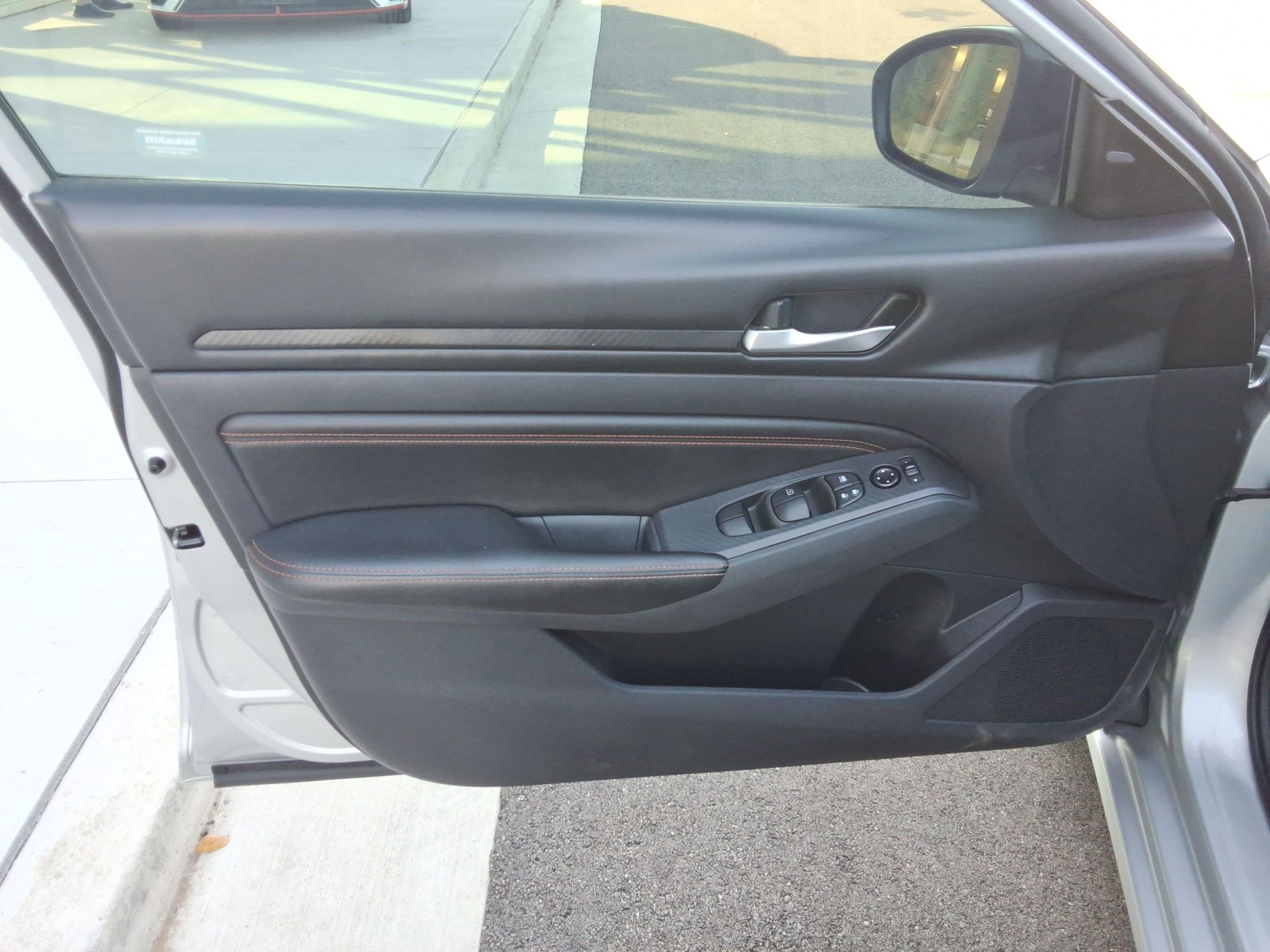 Used 2022 Nissan Altima 2.5 SR image 21