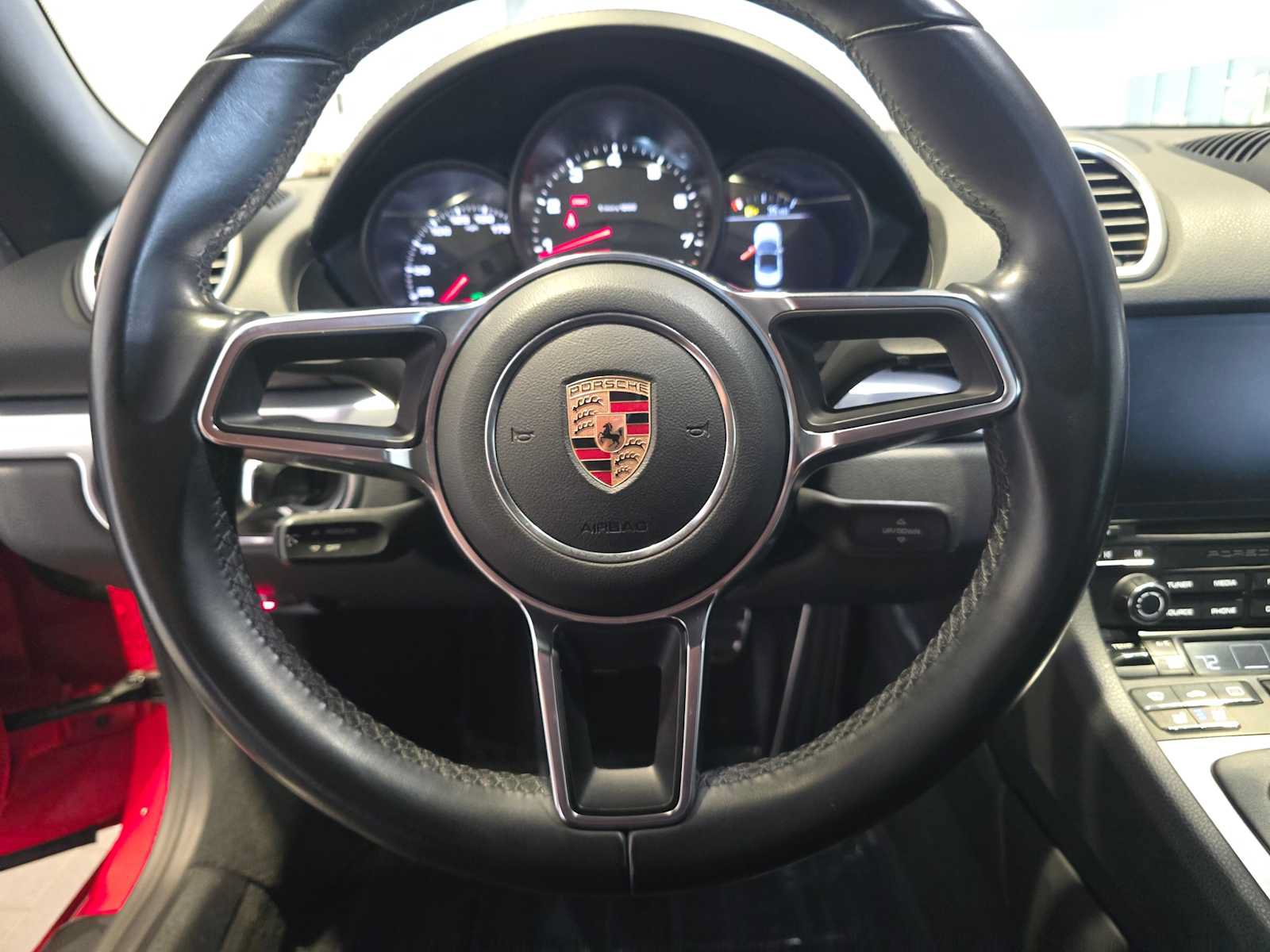 Used 2017 Porsche 718 Boxster RWD image 24