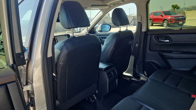 Used 2023 Nissan Rogue SL w/ SL Premium Package FWD image 22