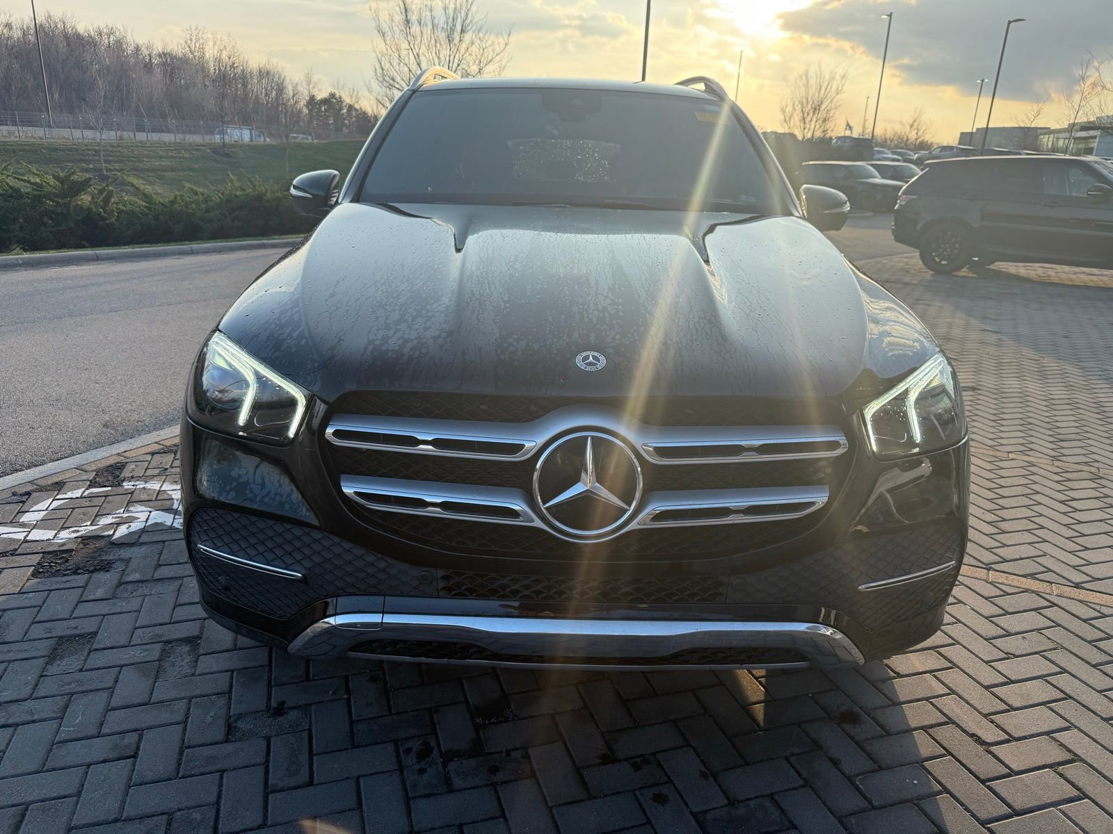 Used 2021 Mercedes-Benz GLE 350 4MATIC image 2