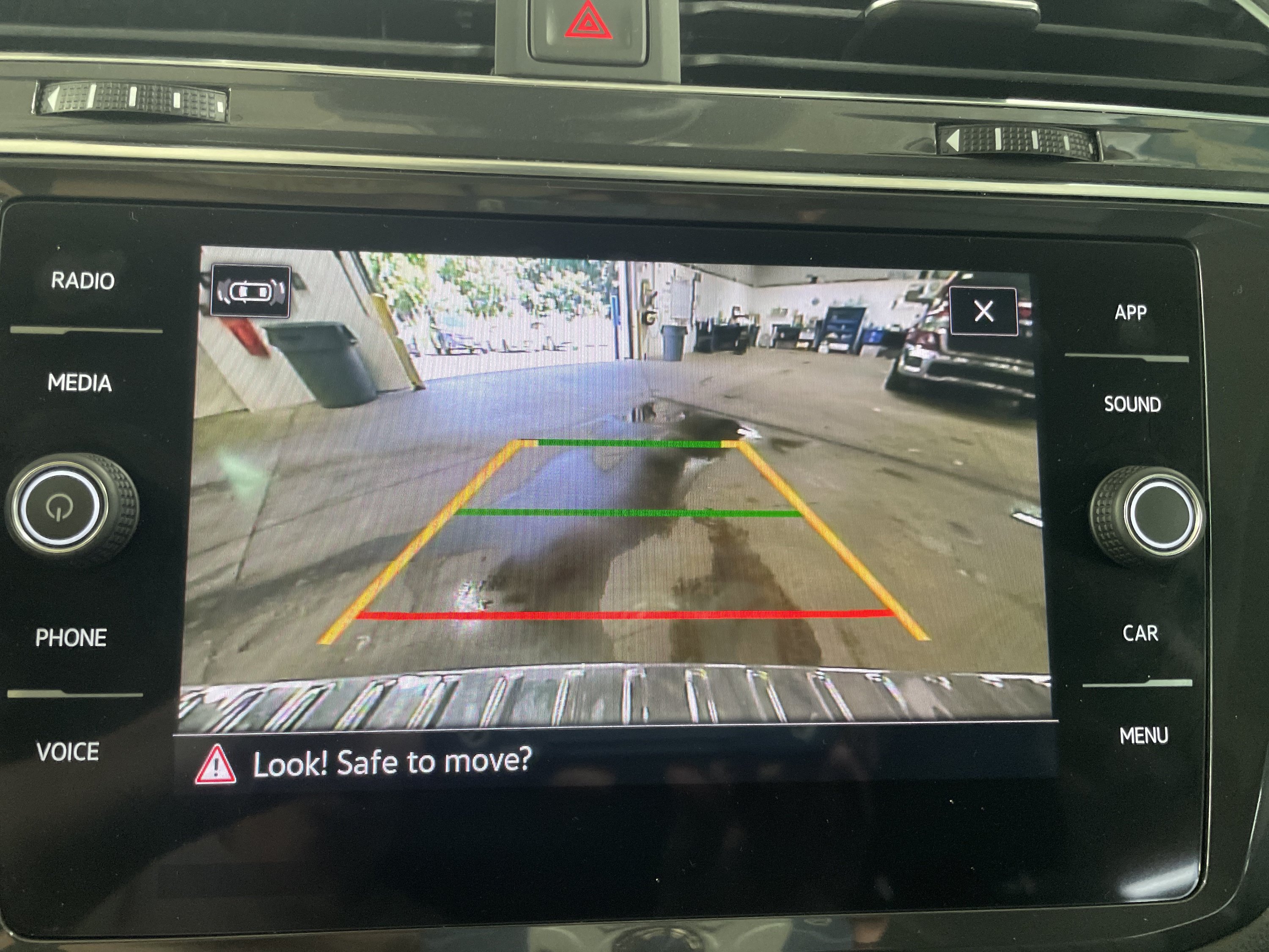 Used 2023 Volkswagen Tiguan SE w/ Panoramic Sunroof Package AWD/4WD image 21