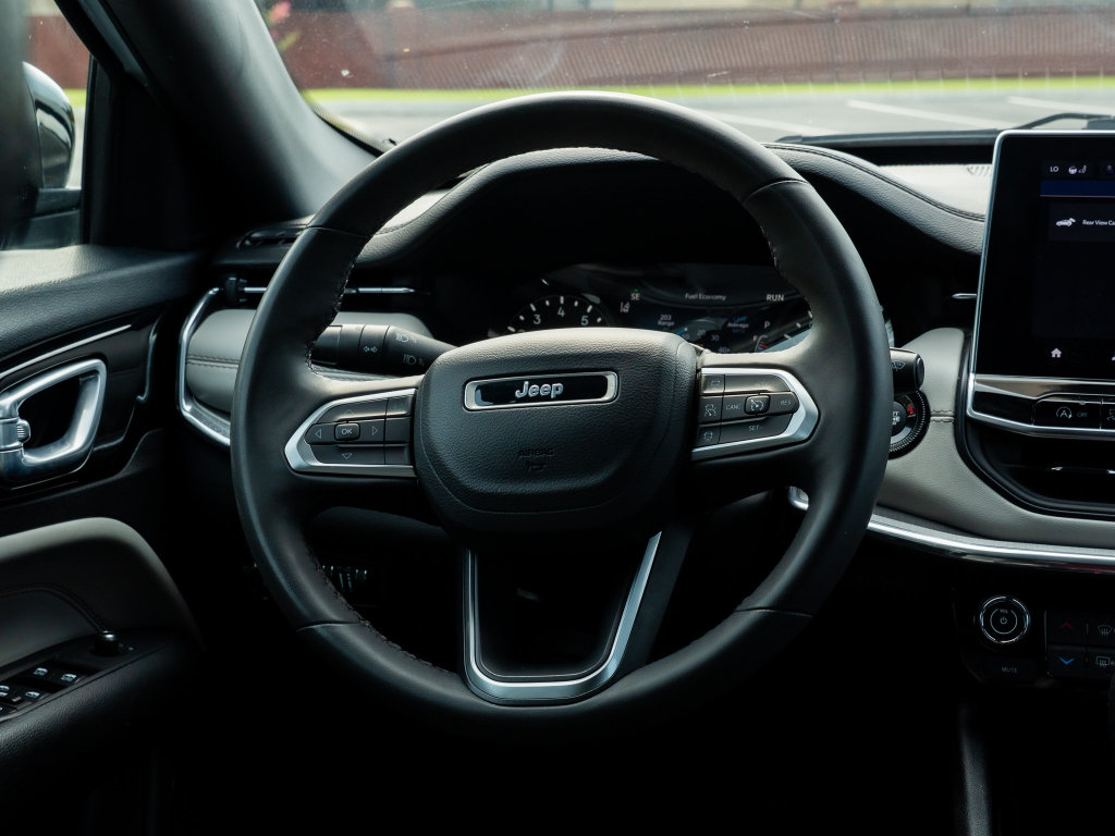 Used 2024 Jeep Compass Limited AWD/4WD image 21