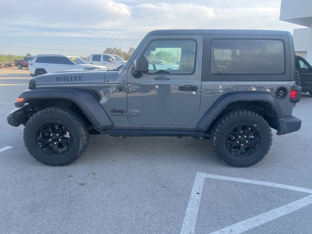 Used 2022 Jeep Wrangler Sport AWD/4WD image 3