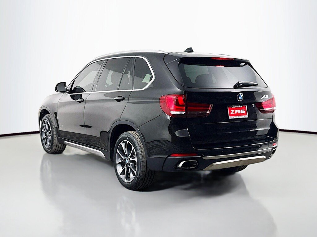 Used 2018 BMW X5 xDrive35i w/ M Sport Package AWD/4WD image 3