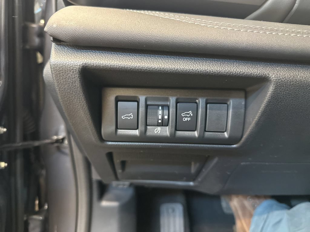 Used 2023 Subaru Outback Limited AWD/4WD image 18