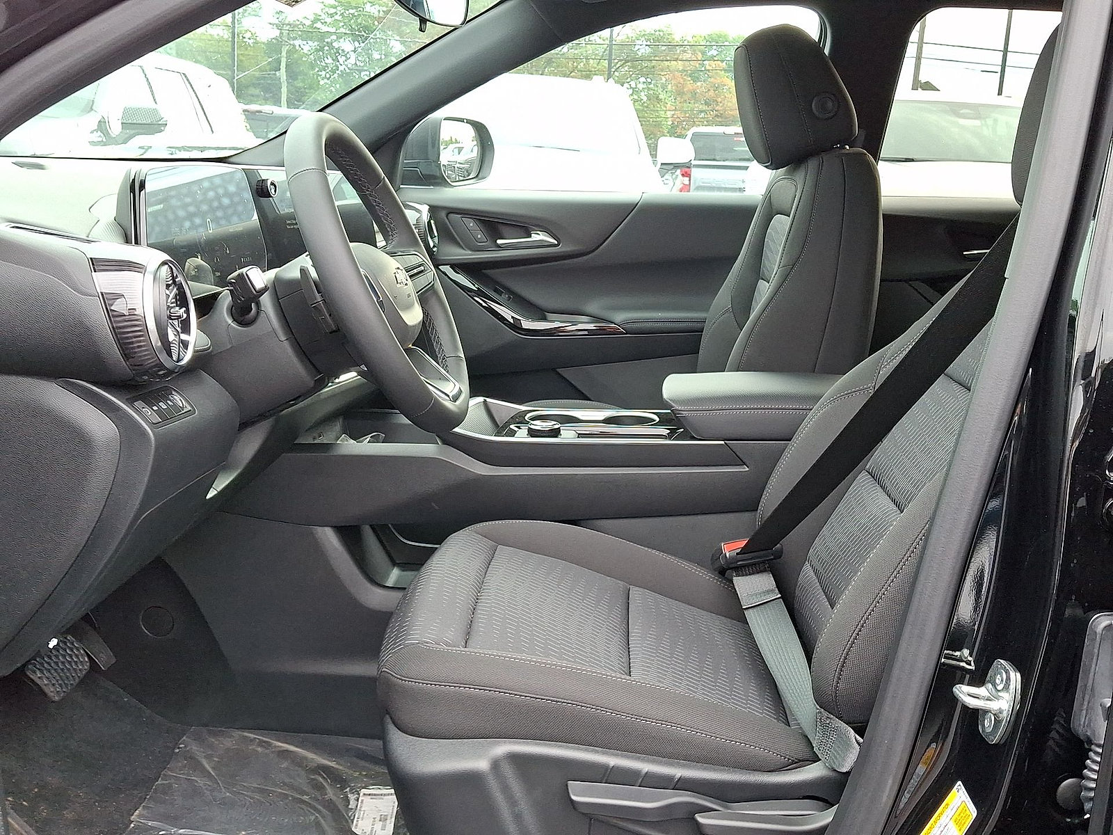 New 2027 Chevrolet Equinox LT w/ Midnight Edition AWD/4WD image 6