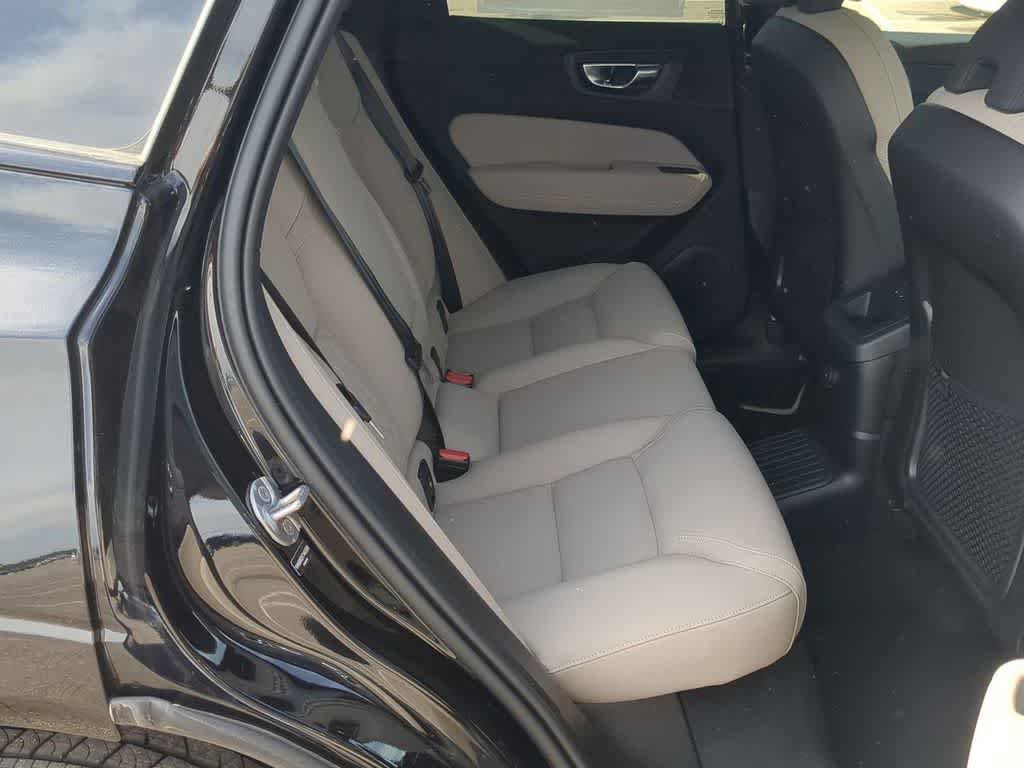 New 2026 Volvo XC60 T8 Plus w/ Protection Package Premier AWD/4WD image 19