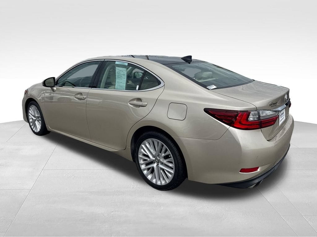 Used 2018 Lexus ES 350 w/ Luxury Package w/Wood Trim FWD image 3