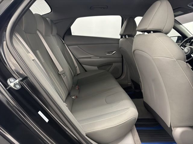 Used 2025 Hyundai Elantra Sport image 14