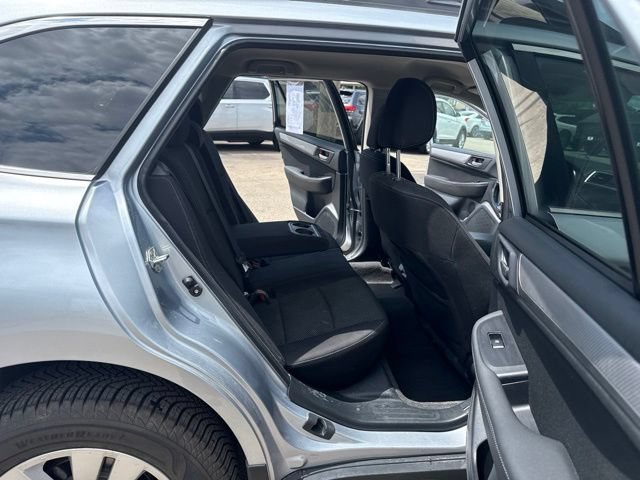 Used 2018 Subaru Outback 2.5i Premium AWD/4WD image 11