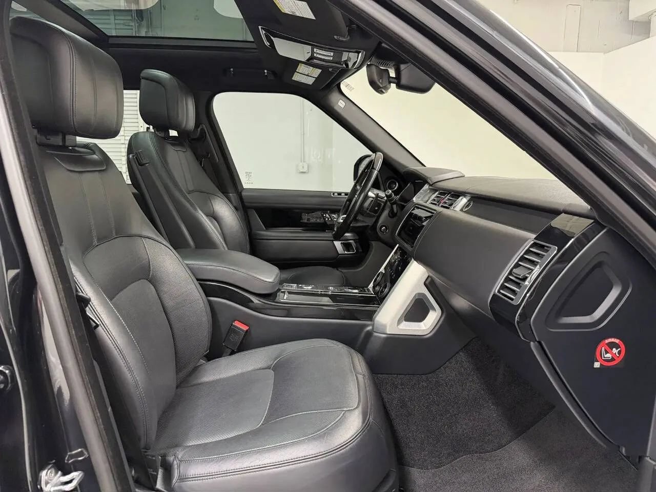 Used 2018 Land Rover Range Rover Supercharged AWD/4WD image 11