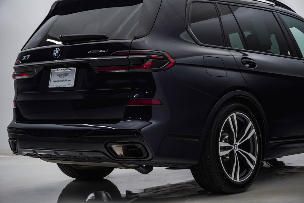 Used 2026 BMW X7 xDrive40i w/ M Sport Package AWD/4WD image 12
