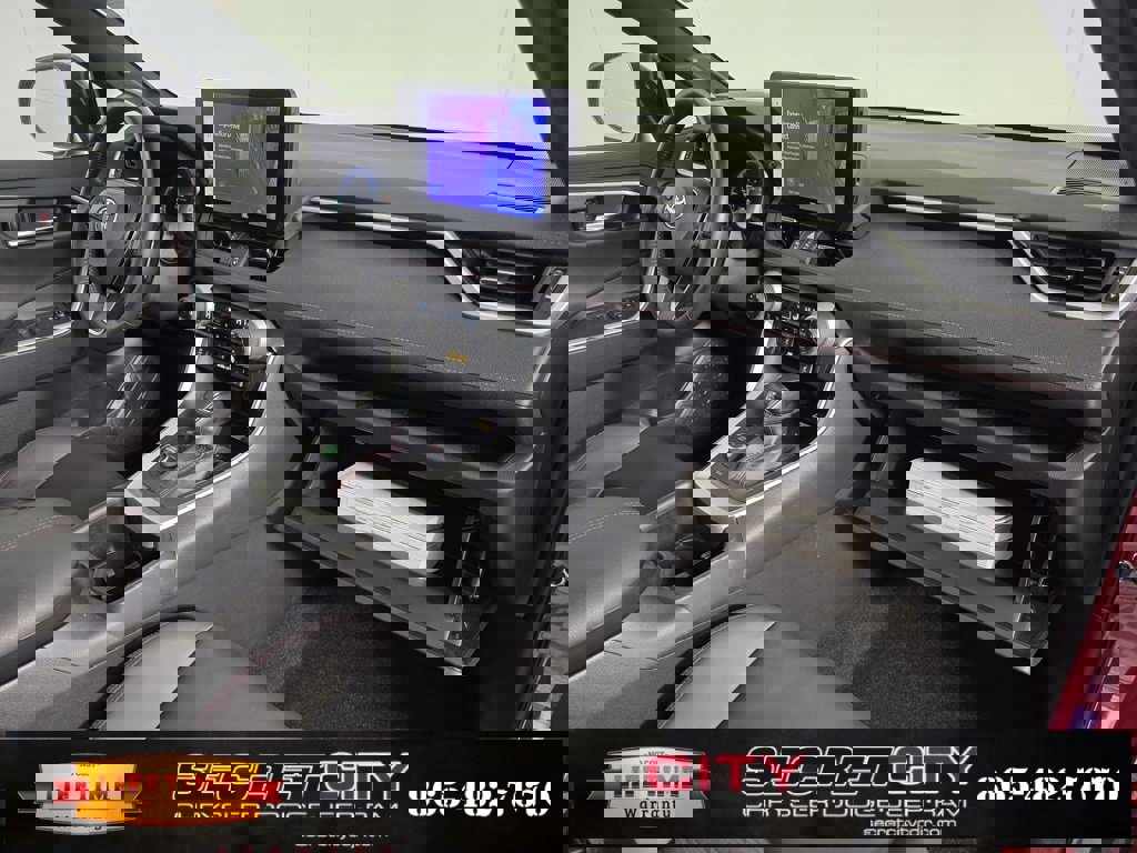 Used 2024 Toyota RAV4 XSE image 31