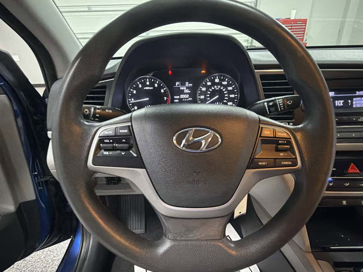 Used 2017 Hyundai Elantra SE FWD image 15