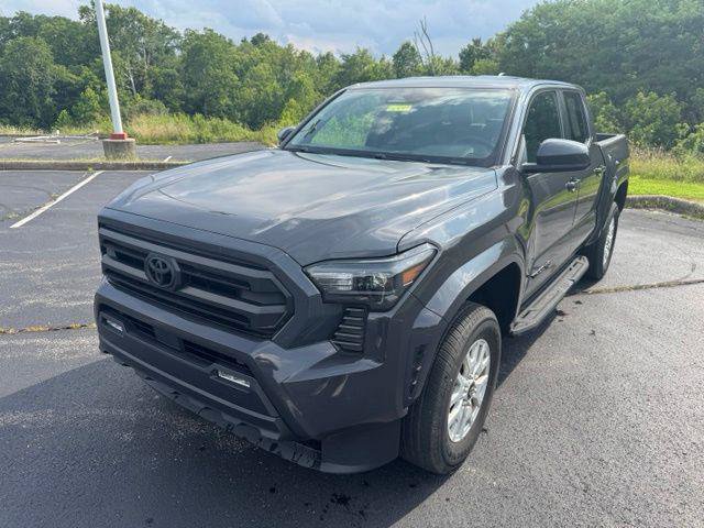Certified 2024 Toyota Tacoma SR5 AWD/4WD image 7