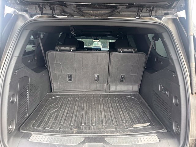 Used 2025 GMC Yukon XL Denali w/ Denali Reserve Package AWD/4WD image 9