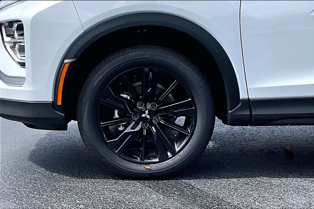 New 2026 Mitsubishi Eclipse Cross AWD image 12