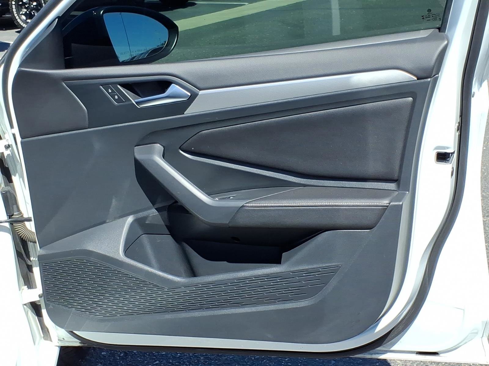 Certified 2023 Volkswagen Jetta Sport image 15