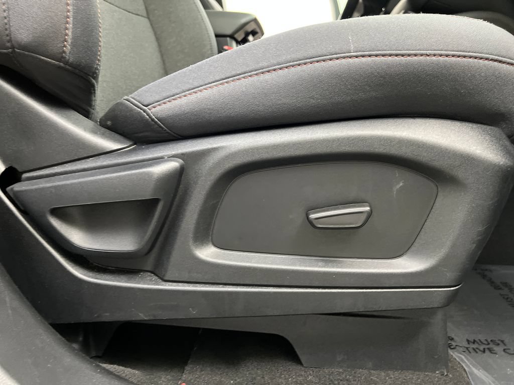 Used 2025 Ford Explorer Active RWD image 36