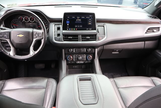 Used 2021 Chevrolet Suburban LT w/ LT Signature Package RWD image 16
