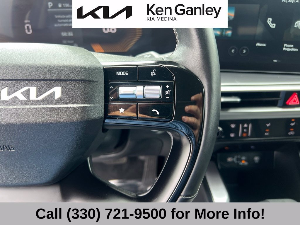 Certified 2026 Kia Sorento LX FWD image 30