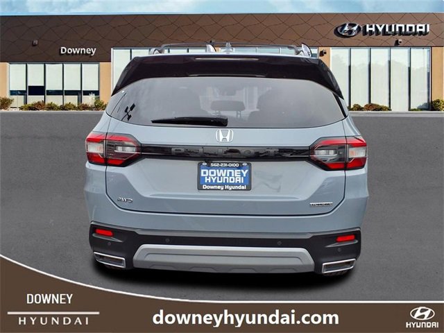 Used 2023 Honda Pilot Touring image 5