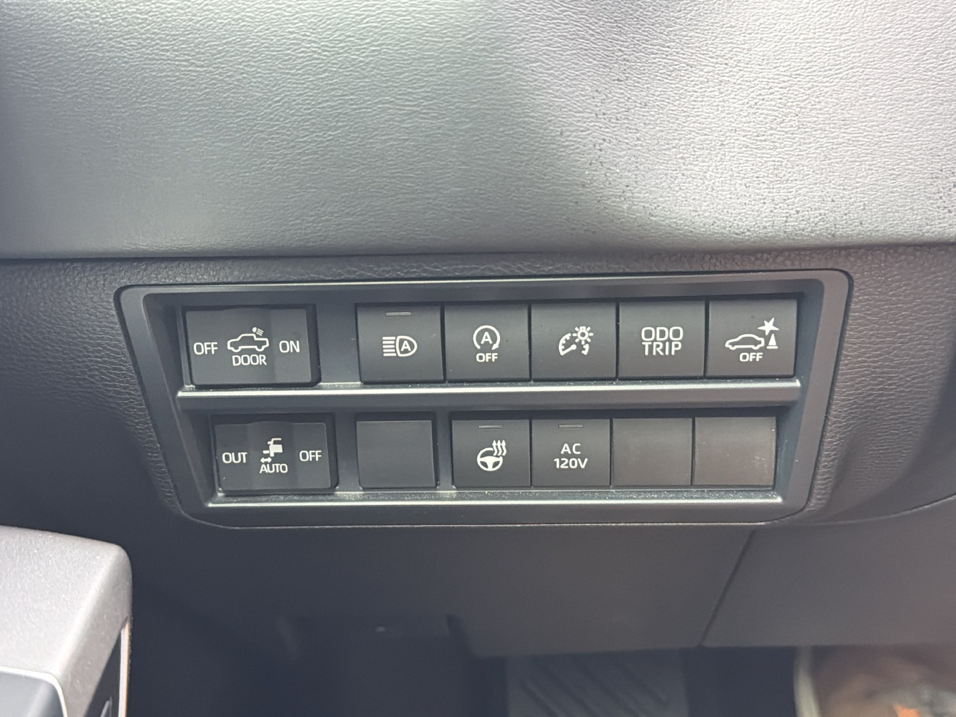 Used 2025 Toyota Tundra Platinum AWD/4WD image 26