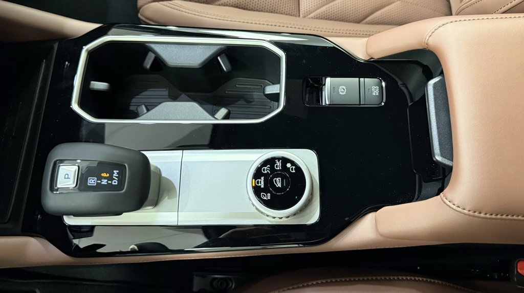 New 2026 Mitsubishi Outlander SEL image 41