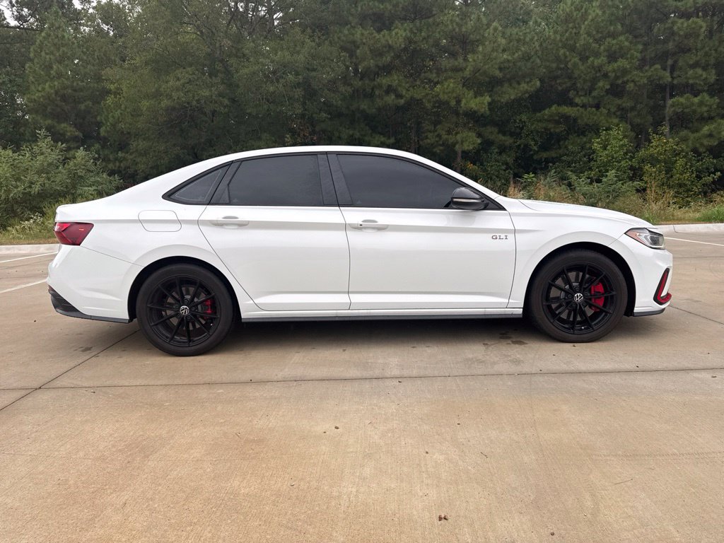 Used 2025 Volkswagen Jetta GLI Autobahn FWD image 4