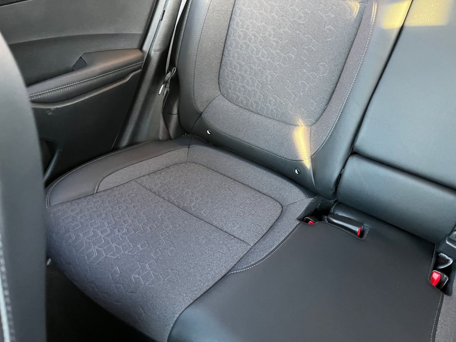 Used 2025 Kia Seltos S image 41