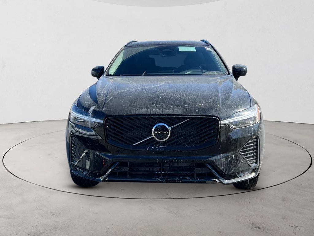 New 2026 Volvo XC60 B5 Plus w/ Protection Package Premier AWD/4WD image 8
