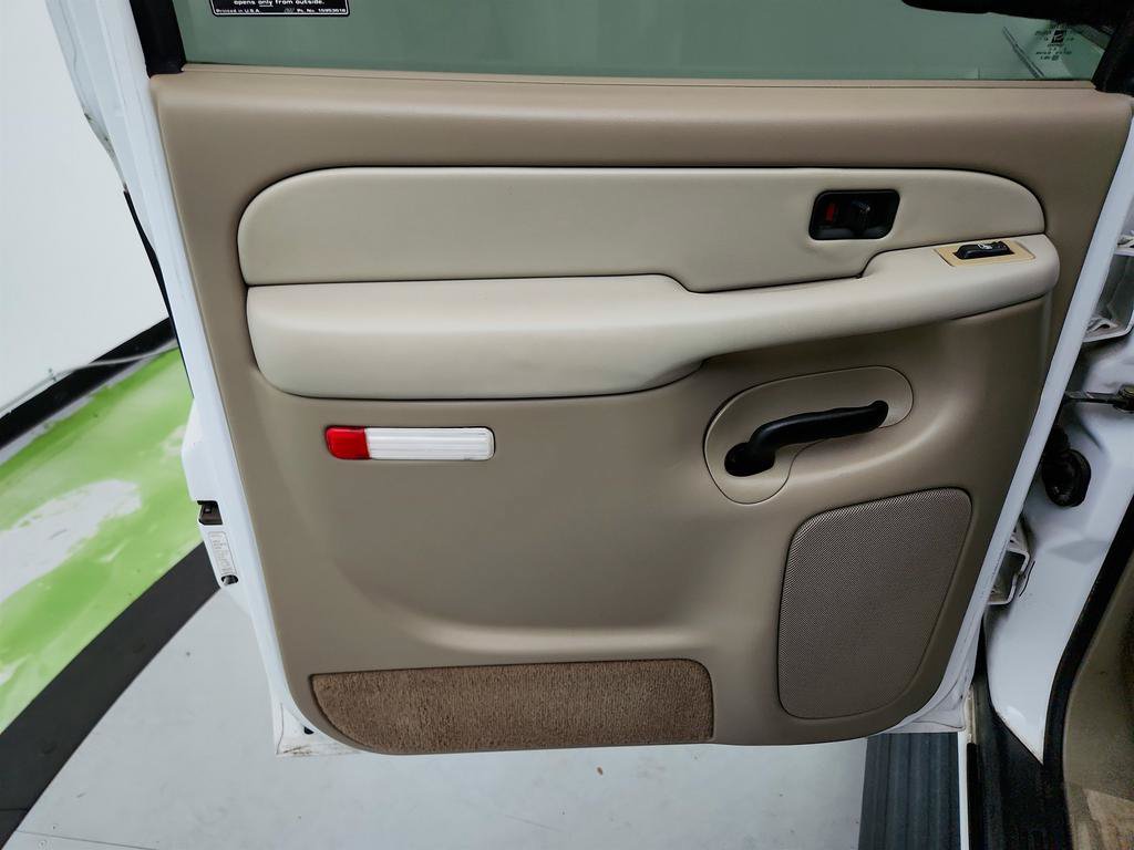 Used 2001 Chevrolet Suburban LS w/ LS Preferred Equipment Group RWD image 20