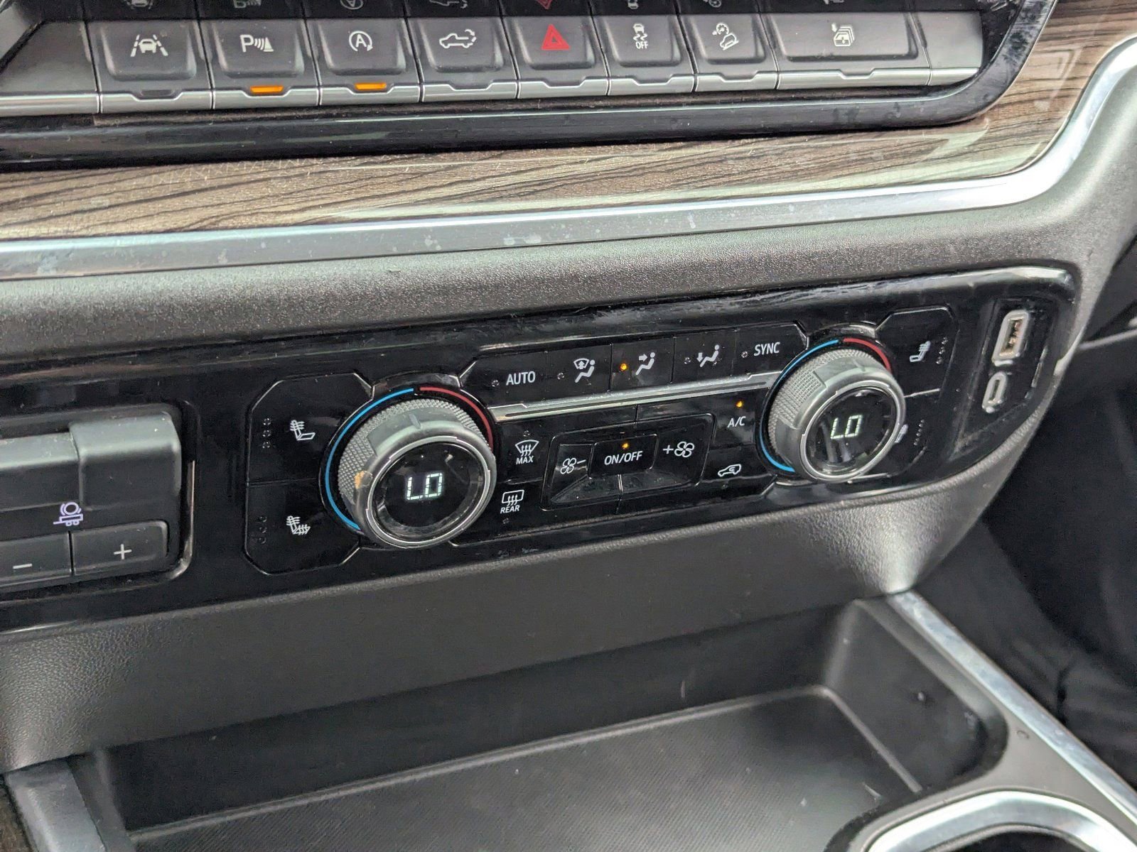 Used 2024 Chevrolet Silverado 1500 LT Trail Boss w/ Convenience Package II image 29