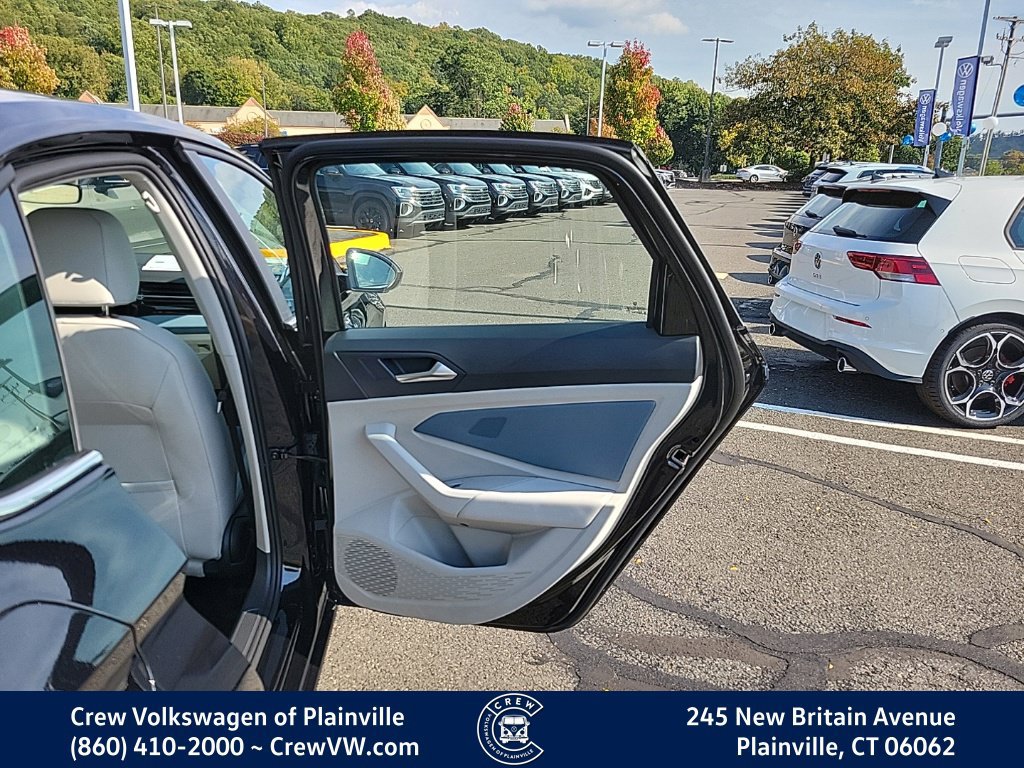 New 2027 Volkswagen Jetta SE FWD image 44
