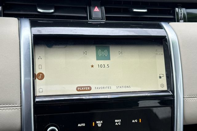 Used 2023 Land Rover Discovery Sport S image 22