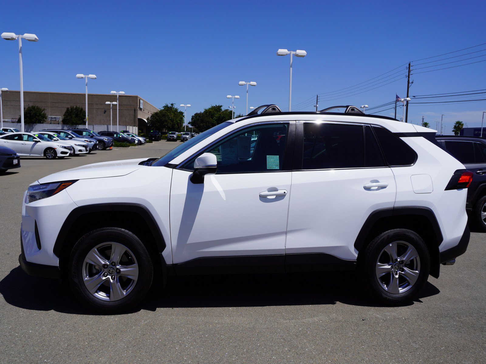 Used 2024 Toyota RAV4 XLE AWD/4WD image 6