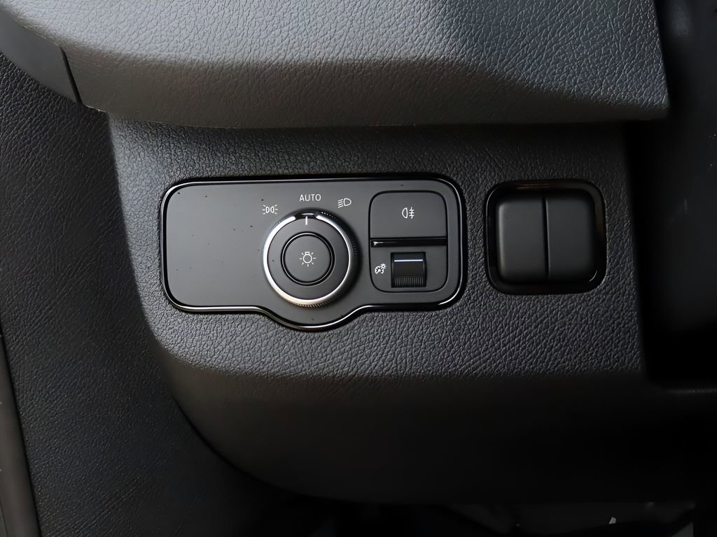 Used 2024 Mercedes-Benz Sprinter 3500 image 41