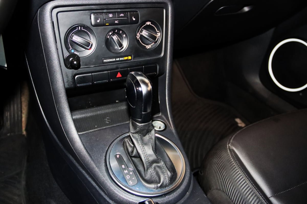 Used 2012 Volkswagen Beetle 2.5 image 37