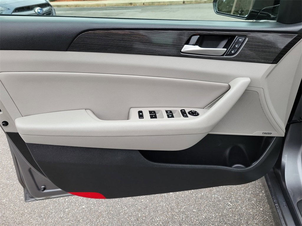 Used 2018 Hyundai Sonata Limited w/ Ultimate Package 07 image 18