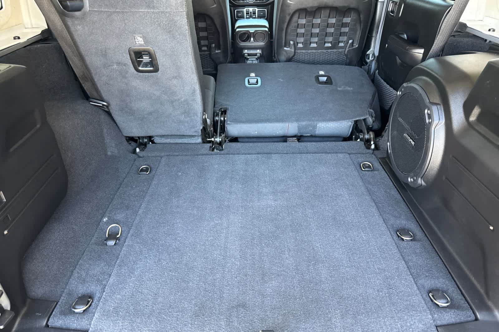 Used 2021 Jeep Wrangler Unlimited Rubicon AWD/4WD image 14